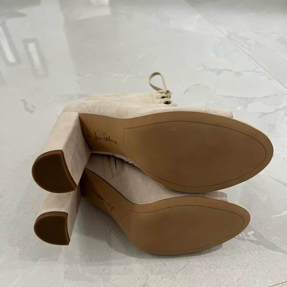 NEW, Sam Edelman Lace-Up Peep Toe Suede Cream Booties with a chunky heel - Picture 4 of 4